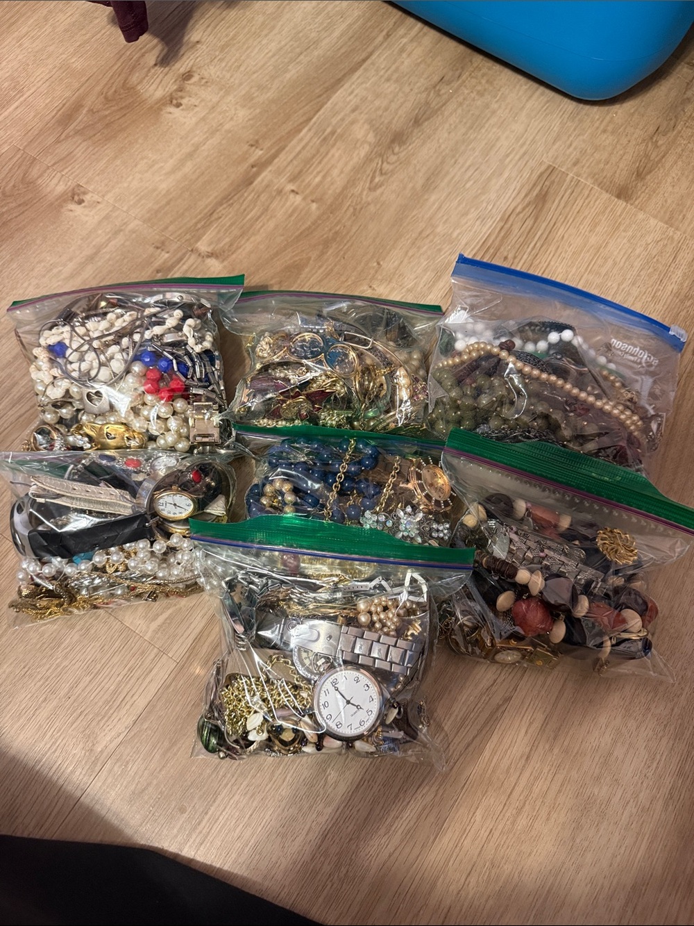Mixed Costume/Antique Jewelry (25 pieces)